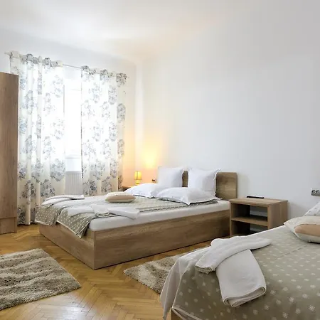 カントリーハウス Verona Centru